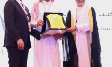 مهرجان كرتنا ثقافتنا يكرم الدكتور عبدالعزيز السلمان