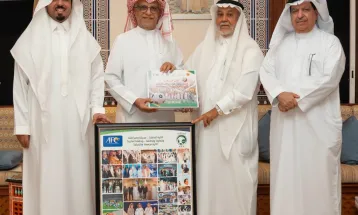 أمير المنطقة الشرقية يرعى حفل تدشين الكتاب الوثائقي للمبادرة الوطنية “كرتنا ثقافتنا”