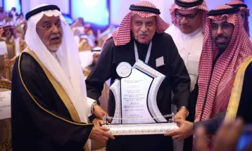 في حفل كبير بالدمام.. تدشين كتاب “كرتنا ثقافتنا” بعد الفوز بجائزة كتب السلام الدولية